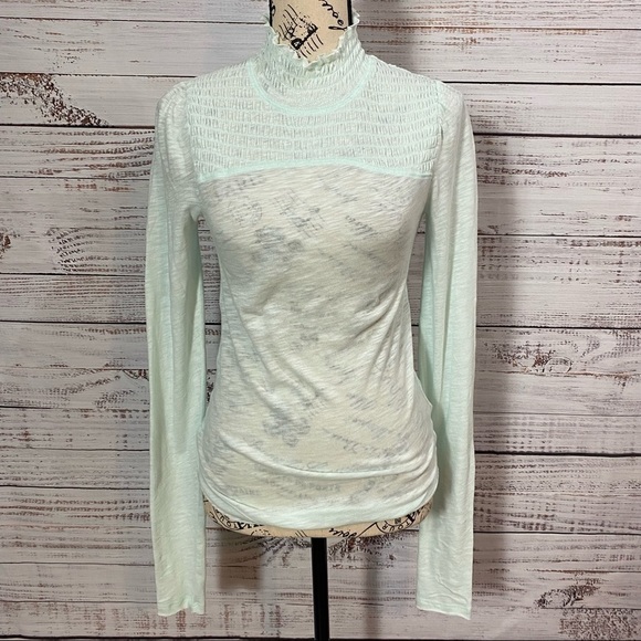 WE THE FREE AQUA CAROLINE SMOCKED SIZE SMALL BLOUSE - Picture 2 of 8